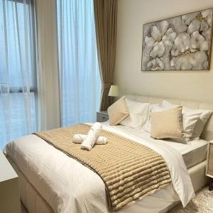 Smart 2br Jvc Own Pool & Burj Al Arab View