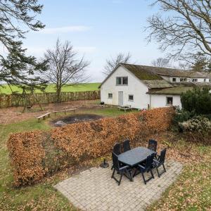 Stunning Home In Grenaa With Wifi