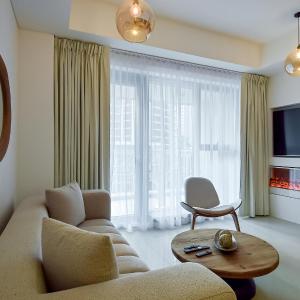 Luxury Escapes - Modern 3BR Apt Stylish, Spacious and Comfortable