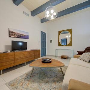 Cozy 3rd-Floor Valletta Apartment by the Seafront by 360 Estates
