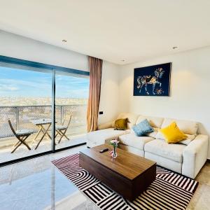 Luxe Apartment in Casa Finance District - Pool - Open view - Fast WIFI