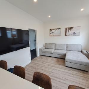 Tainui Charm - Fully Renovated, 3 Bedrooms