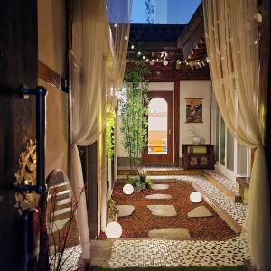 Hanok Private house with frond yard