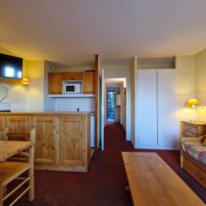 Appartement 3 pièces avec piscine, animaux acceptés, proche télécabine - FR-1-411-49