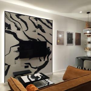 Amplio Estudio en Valencia