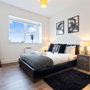 Comfortable 1-Bed Flat in Gated Complex, Netflix, Parking & Wi-Fi Included, Sleeps 3, JQ