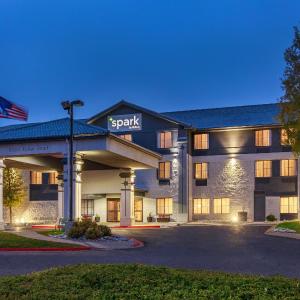 Spark by Hilton Denver International Airport