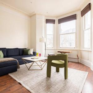 Light-filled 2-Bedroom Chelsea Apartment