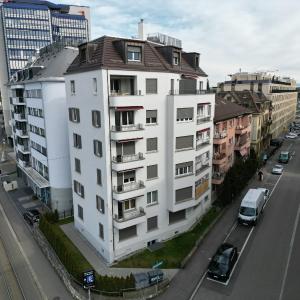Downtown Dream 3,5BR with Balcony and Style BA32