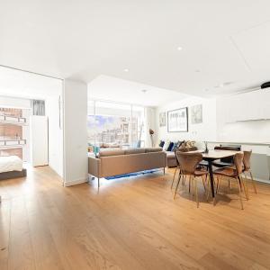 Spacious 3-bedroom with stunning Battersea views