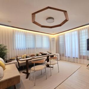 #New open sale#1 stop to Hongdae subway#3Room 4Bed 2Bathtoom#Cozy rooftop#Free luggage keeping#Free parking#close to K-Pop studio#many restaurants