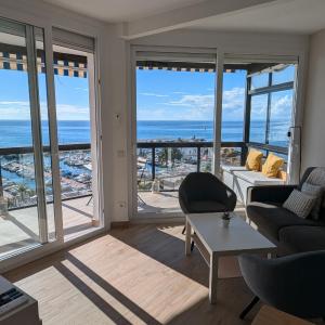 Waterfront in Heart of Paseo Maritimo - Marbella!