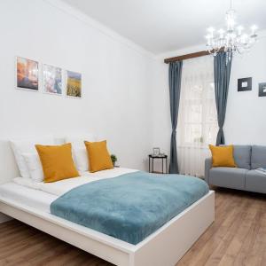 Vaci street Centre Modern APT With 3BRS AC