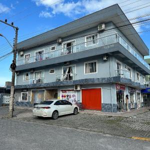 Residencial Leão 355 - Apartamentos econômicos - 15min a pé da Praia de Bombas