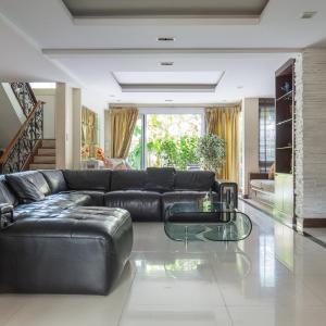 Luxury 4 KingSize BedRooms - Central & Modern Sukhumvit