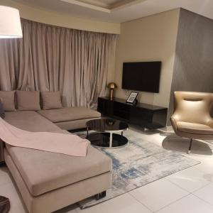 1 Bedroom Tower D Paramount Apt
