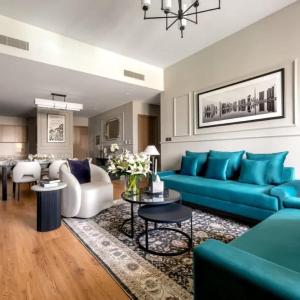 Luxurious 4BR Apartment with Full Burj Khalifa And Fountain Views, Downtown Dubai