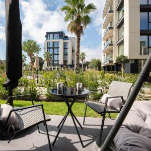 Pool view Apartment Azur Deluxe Resort & Spa