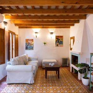 Casa Joya - House in Casco Antiguo with Patio & Roof Terrace