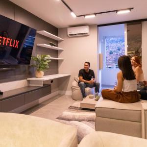 Luxury penthouse with Jacuzzi and AC, North Medellin
