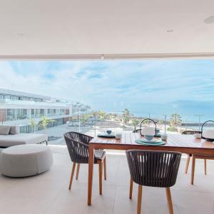 Infinity 1-6 LUXE SEA VIEW 2B