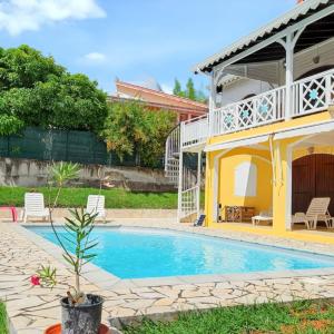 Appartement spacieux aux Trois-Îlets avec piscine partagée