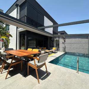 Kundu Villas Heated Pool Retreat