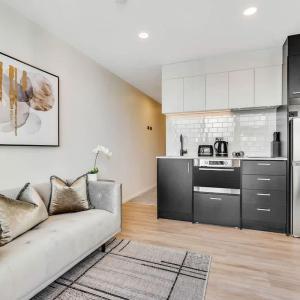 Inner City Apartment Near Skytower-Pool Gym Sauna