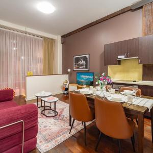 Sydney CBD 1Br with Pool Spa Gym by ICC Chinatown