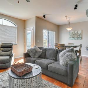 < 1 Mi to Biltmore Fashion Park: Condo w/ Pool!