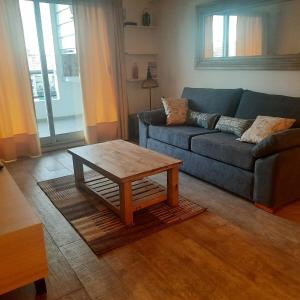 Belgrano cerca River y BarrioChino, tres personas, espacioso, wifi, luz, balcón, parrilla