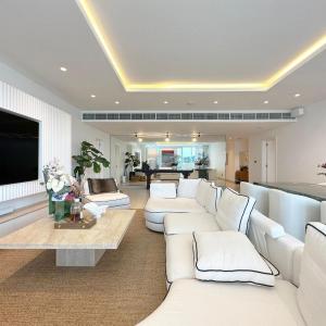 Luxury Two Bedroom Apartment on the Palm