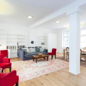 Lofty Torstr Apartments, 4 unique units from 1-3 bedrooms in Mitte, ideal for families & groups, from 2 up to 8 Guests