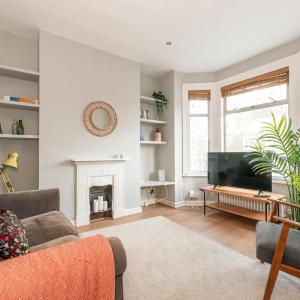 Cozy & Chic 1-Bed near Shepard's bush, West London