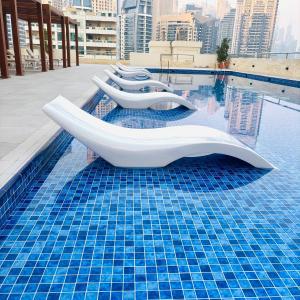 Luxury One Bedroom Apartment In Dubai Marina