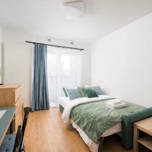 Praga Bliska Pleasant Studio by BookingHost