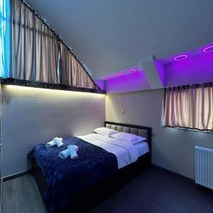 Luxe studio apartment with jacuzzi