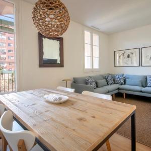 Apartamento de cuatro dormitorios en Carrer Diputació