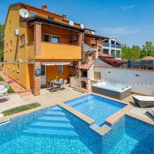 Amazing Apartment In Baderna