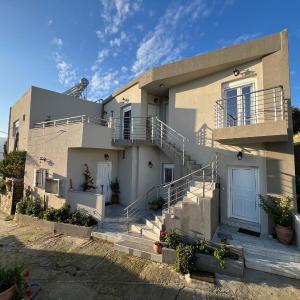 Kourites Apartments