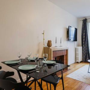 Cosy apt with balcony -3BR-4P- Place des Ternes