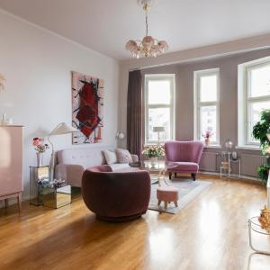 Lovely Vintage Suite, autohalli