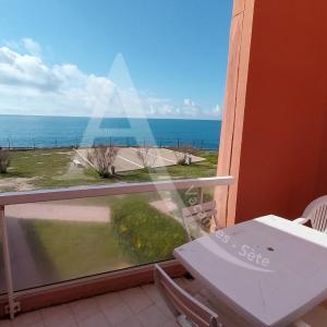STUDIO 4 PERS, PKG, 1ERE LIGNE MER, PISCINE, TENNIS