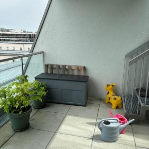 Wunderschönes Zimmer in einem großen Appartement neben dem Brandenburger Tor und vom Adlon Hotel