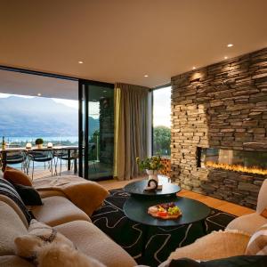 Brookbank Villa Lake & Mountain Views BBQ Fireplace