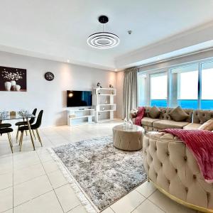 Homes 2 Retreat - Luxury & Spacious 1BR with Balcony in Business Bay