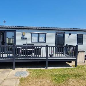 Mikey 3 bed balcony Rhyl