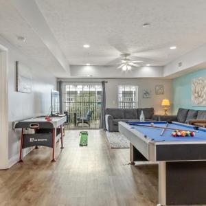 MV105B Myrtle Villa 4BR/3B second row at 704 S Ocean Blvd