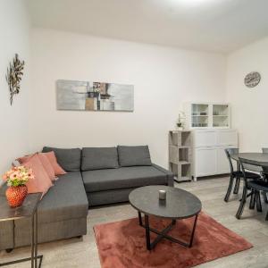 San Giacomo District Modern Apartment