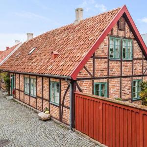 Nice Apartment In Simrishamn With Wifi